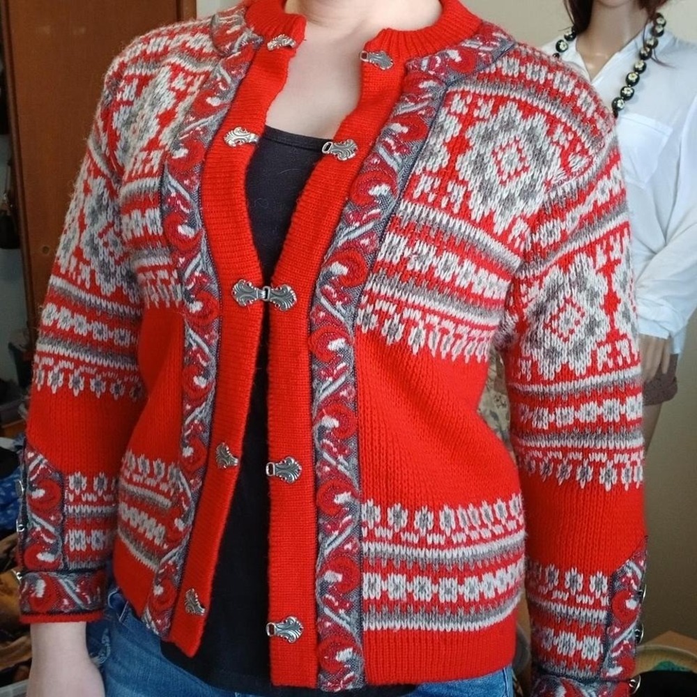 Vintage 80s classic red and gray 100% wool‎ cardigan sweater, size small - Picture 2 of 6